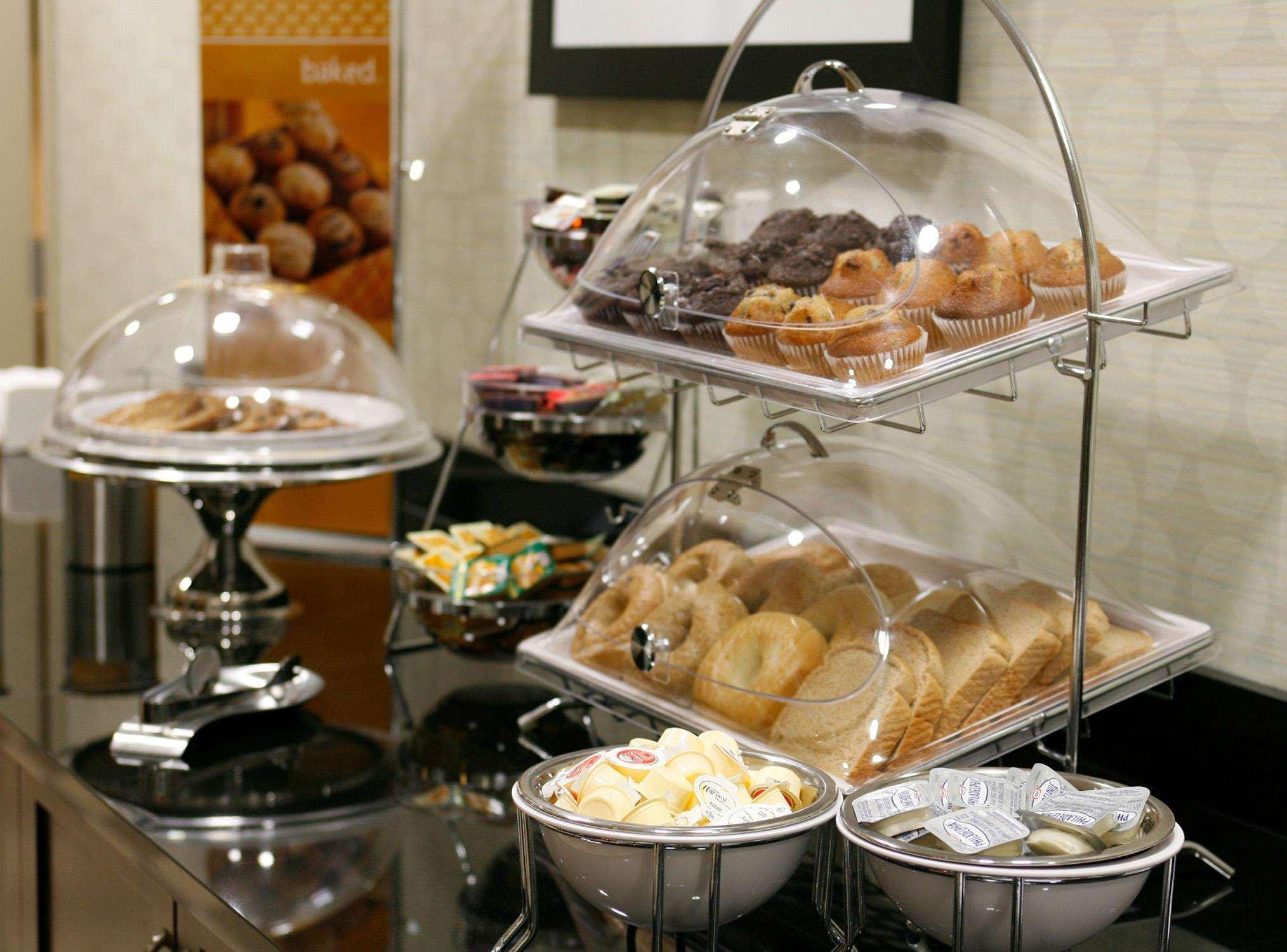 Hampton Inn & Suites Red Deer Penhold Εστιατόριο φωτογραφία