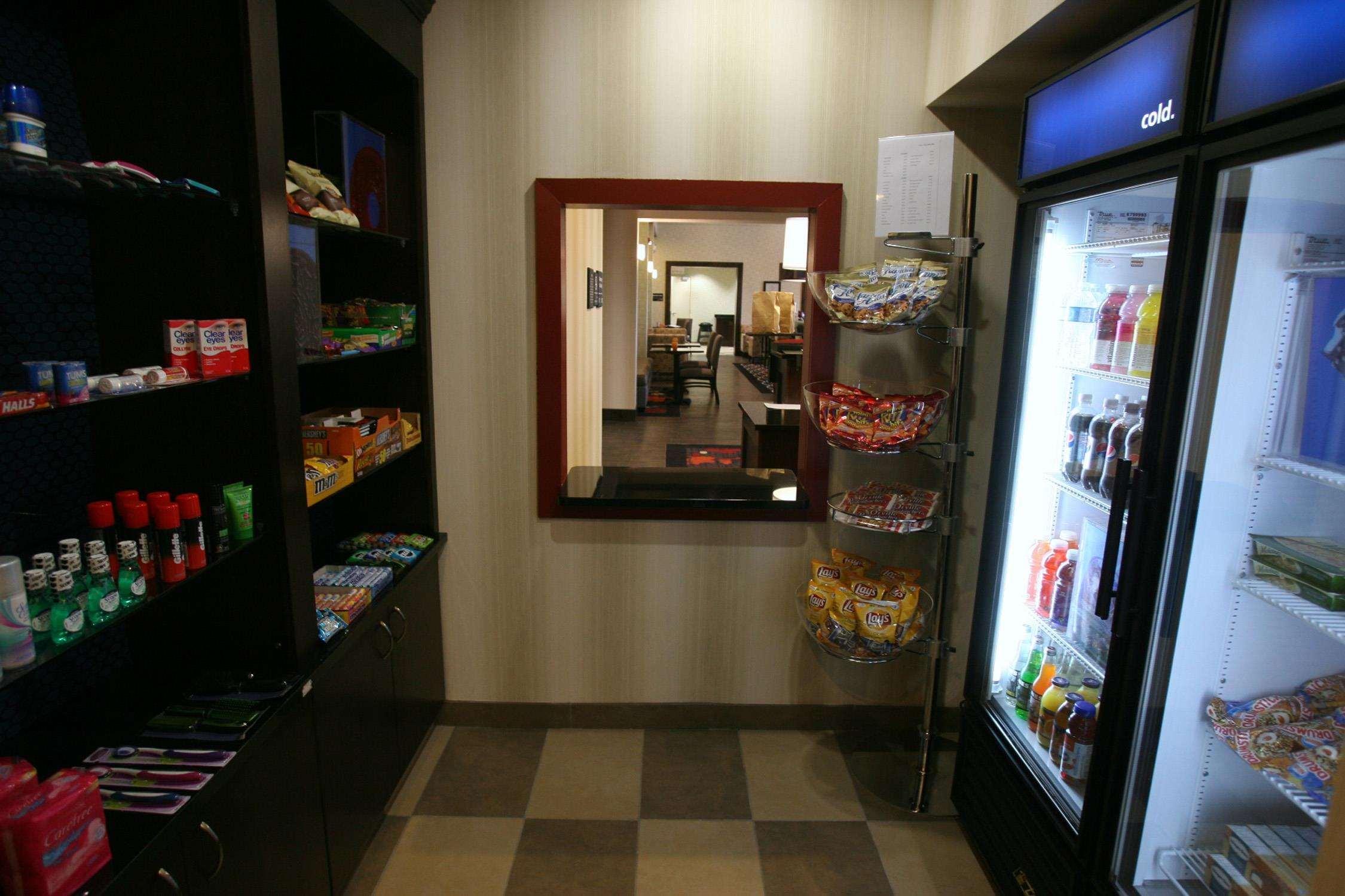 Hampton Inn & Suites Red Deer Penhold Ανέσεις φωτογραφία