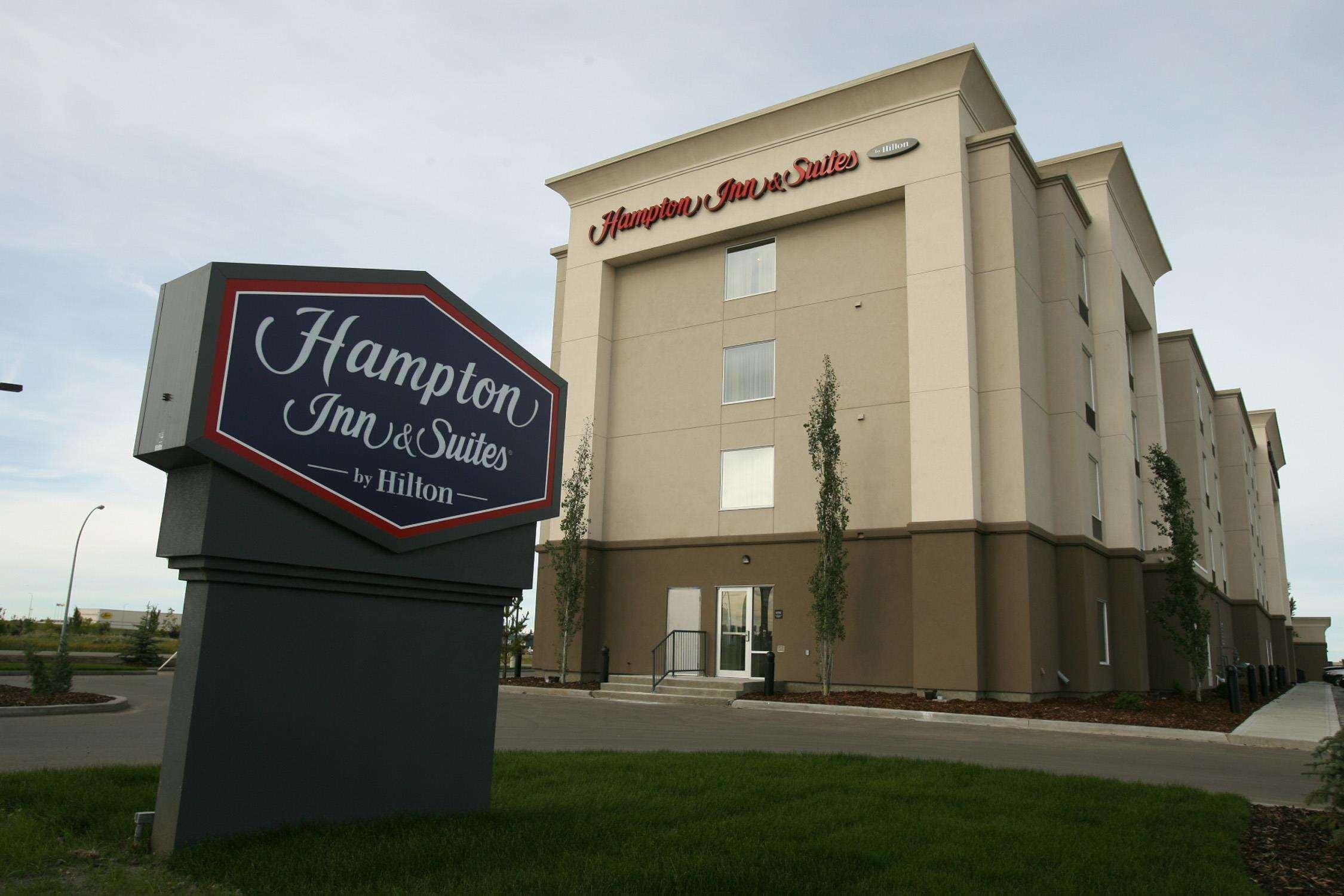 Hampton Inn & Suites Red Deer Penhold Εξωτερικό φωτογραφία