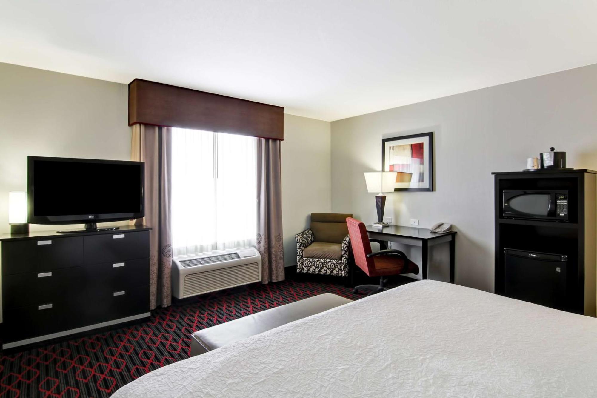 Hampton Inn & Suites Red Deer Penhold Εξωτερικό φωτογραφία