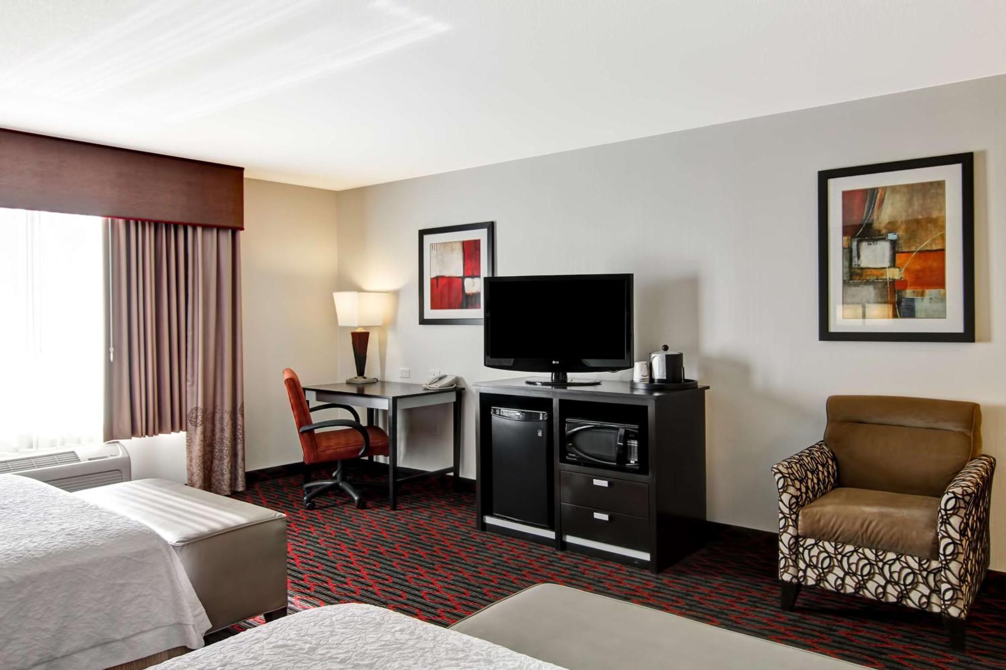 Hampton Inn & Suites Red Deer Penhold Εξωτερικό φωτογραφία