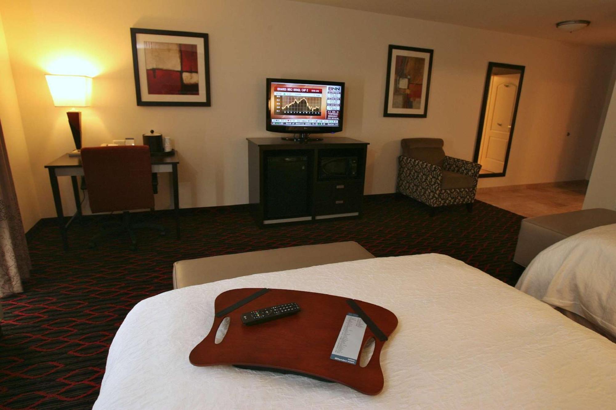 Hampton Inn & Suites Red Deer Penhold Εξωτερικό φωτογραφία
