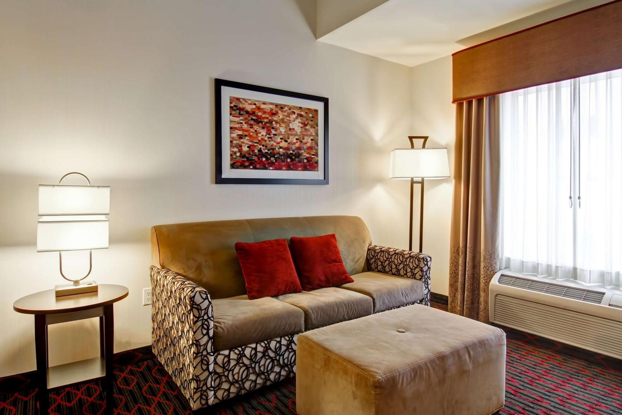 Hampton Inn & Suites Red Deer Penhold Εξωτερικό φωτογραφία